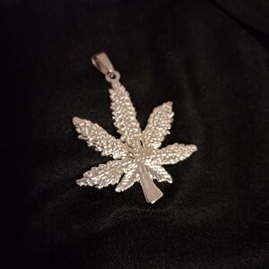 Silver Leaf Pendant